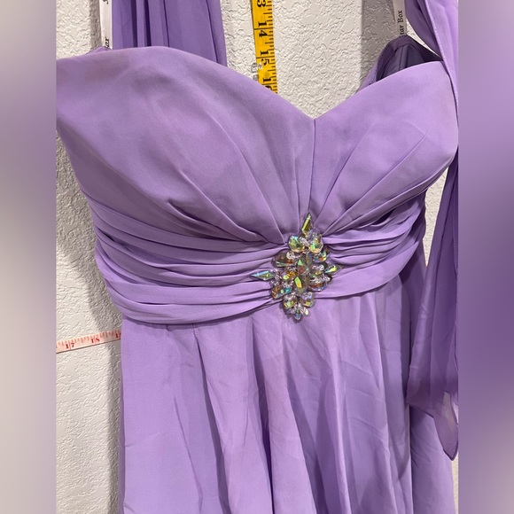 Dress - Picture 2 of 7